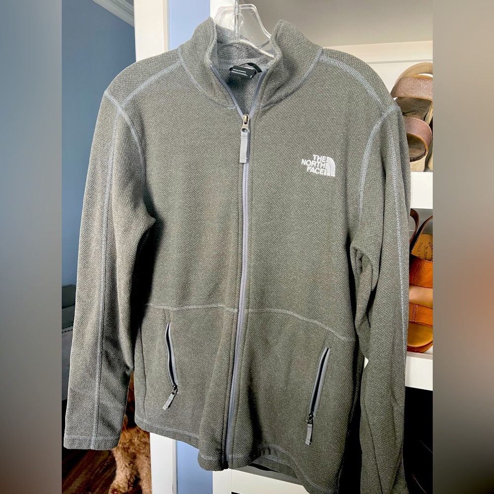 Almost new North face small men’s jacket